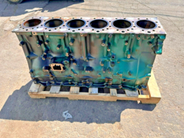 VOLVO D13 DIESEL ENGINE BLOCK 1002091 OEM - $1,400.00