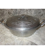 Hammered Aluminum-Everlast- 2 pc Casserole-Daisies-1950&#39;s - £18.88 GBP