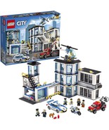 LEGO City Police Station Building Set (60141) - $6,031.18 MXN