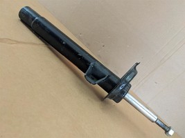 334615 KYB Front Shock Gas Suspension Strut For Some 1999-2006 BMW 3 Series - $2,052.48 MXN