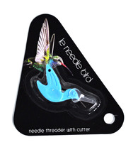 Sew Tasty Blue Humming Bird Needle Threader with Cutter - $109.64 MXN