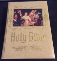 vintage 90&#39;s Holy Bible Catholic Heirloom Edition hard cover printed in USA - £11.81 GBP