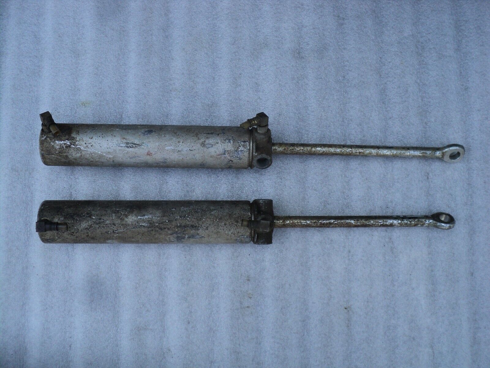 MOPAR B-BODY CONVERTIBLE RAM SET,CORONET,SATELLITE,ROADRUNNER,GTX - $50.00