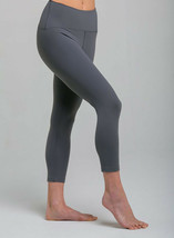 Tanya-B Women&#39;s Grey Three-Quarter Legging Yoga Pants Size: L - SRP - $18.78