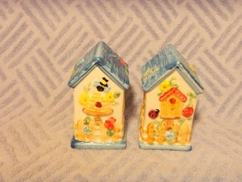 Colorful Garden Shed Salt &amp; Pepper Shakers Vintage Unused - £7.87 GBP