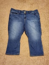 Torrid Size 24 CROP jegging Inseam 23...Three Button Fly Blue Jeans - $24.74