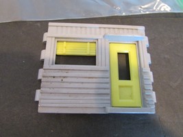Vtg Bachmann  Plasticville Diner DE7 Part Side Wall w/Door Grey Yellow P... - $2.80