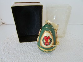 MR.CHRISTMAS MUSICAL GLASS ORNAMENT TRINKET BOX VALERIE GREEN WREATH 4.2... - $18.76