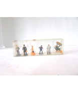 HO Asst of 7 Figures unbranded 3/4&quot;H    E5 - $4.54 CAD