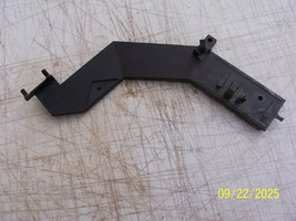 Buick Park Avenue Right Rear Door Lock Latch Bracket Oe Used 1998 1999 2000 2001 - £46.92 GBP