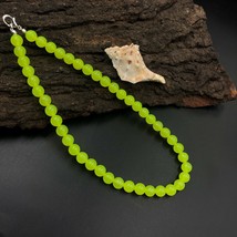 Natural Parrot Green Color Jade 8x8 mm Beaded Stretch Adjustable Necklace AN-123 - £8.73 GBP