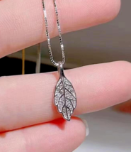 14K White Gold Plated 1.30Ct Round Cut Simulated Diamond Leaf Shape Gift Pendant - £41.85 GBP