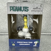 Woodstock Peanuts Hallmark Christmas Ornament on Snowballs with Skis New 2023 - £11.09 GBP