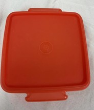 Tupperware Sandwich Square  #1362 Sandwich Keeper Lunch Container Orange - $6.29