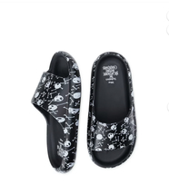 Nightmare Before Christmas Men&#39;s Comfort Slide Sandals - £22.91 GBP