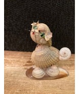 Vintage Hand Made Unique Seashell Art Cat Kitty Figurine 2.5&quot; - £6.67 GBP
