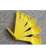 Vintage Tupperware Yellow 6 Piece Measuring Spoons With Ring - $15.83