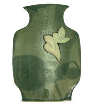 Artisan Studio Pottery Green Glazed Wall Shelf Decor Vase Signed Chi Che 99616 - £27.13 GBP