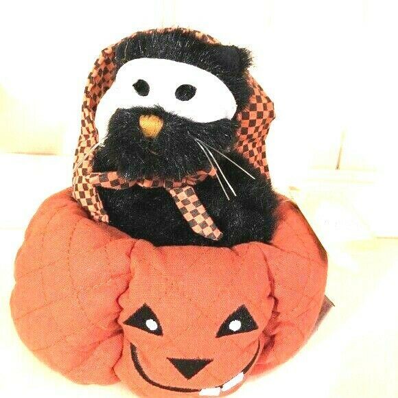 Boyds Home"Jack-O-Latern"  #811578-  8" Plush Cat in Pumpkin-  NEW - $34.99