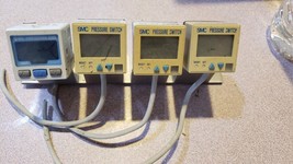 LOT OF 4 SMC Vacuum Switch ZSE4 Pressure Mounted # ZSE4-T1-25 / ZSE30-T1-25 - $75.99