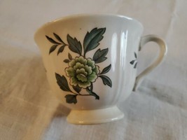 Wedgwood Barlaston Green Leaf Queens Shape Tea Cup MCM 1950s - $14.75