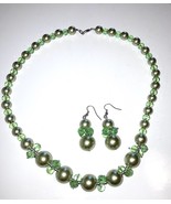 Necklace and earrings Set Glass Pearl and Bead  STUNNING MINT GREEN - $280.16 MXN