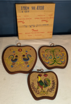 Vtg Set Of 3 Wood And Cork Trivets Rooster Chicken Hot Pads Taiwan In Orig BOX - £23.19 GBP