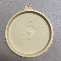 Vintage Tupperware Lid Tan Round Replacement Only 4.5 inches - £4.65 GBP