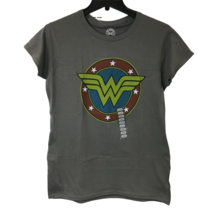 DC Comics Women&#39;s Wonder Women Vintage Emblem Graphic T-Shirt (Size Large) - £22.00 GBP