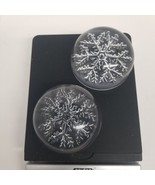 Vintage Snowflake 3&quot; Paperweight Lot of 2, Winter Decor, Clear Glass - £27.21 GBP