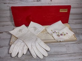 Vintage Woman&#39;s White Beaded Evening Gloves Made in Hong Kong w/ Handkerchief - £13.19 GBP