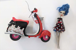 Monster High Loves Not Dead Ghoulia Yelps Doll &amp; Scooter Motorbike - £27.39 GBP