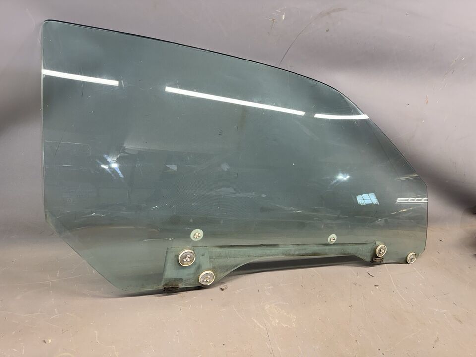 1982-1992 Chevy Camaro Pontiac Firebird Trans Am Door Glass Window Right... - $210.26