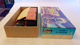 HO Scale Athearn 40&#39; Box Car, ATSF Santa Fe The Scout, Orange #35829 BNOS - $30.00