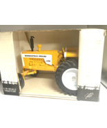 Joseph L. Ertl, Minneapolis Moline Tractor New in Box - $1,065.37 MXN
