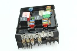 2006-2009 VOLKSWAGEN RABBIT ENGINE BAY ELECTRICAL FUSE RELAY BOX ASSEMBLY H1713 image 2