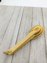 Vintage Gold Mustard 6 Piece Measuring Spoons #2236 2235 2234 2233 2232 ... - £10.80 GBP