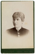 Circa 1890&#39;S Cabinet Card Beautiful Woman Buttons Earring. Cw Van Slyke Mason Mi - £8.17 GBP