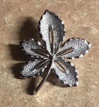 Vintage IVY LEAF Brooch (pin) By Sarah Coventry - Silvertone - Designed Stamped - £6.39 GBP