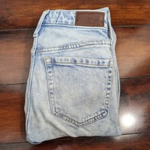 Hollister Jeans Womens w24 L25 Ultra High Rise Mom Vintage Stretch (24x27) - $21.29