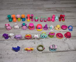 Lot of 37 Shopkins Clothes Themed Figures Mixed Lot Shoes Purses Hats Dr... - £20.35 GBP