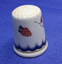 Ginori Italian Made Collectible Thimble Flowers &amp; Strawberry  - £7.09 GBP