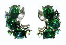 Vintage LISNER Clip-On Earrings with Emerald Green Stones - Signed - £32.07 GBP