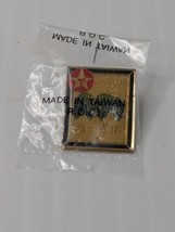 1996 Olympics Texaco Atlanta Welcomes the World Sponsor Hat or Lapel Pin - $11.88