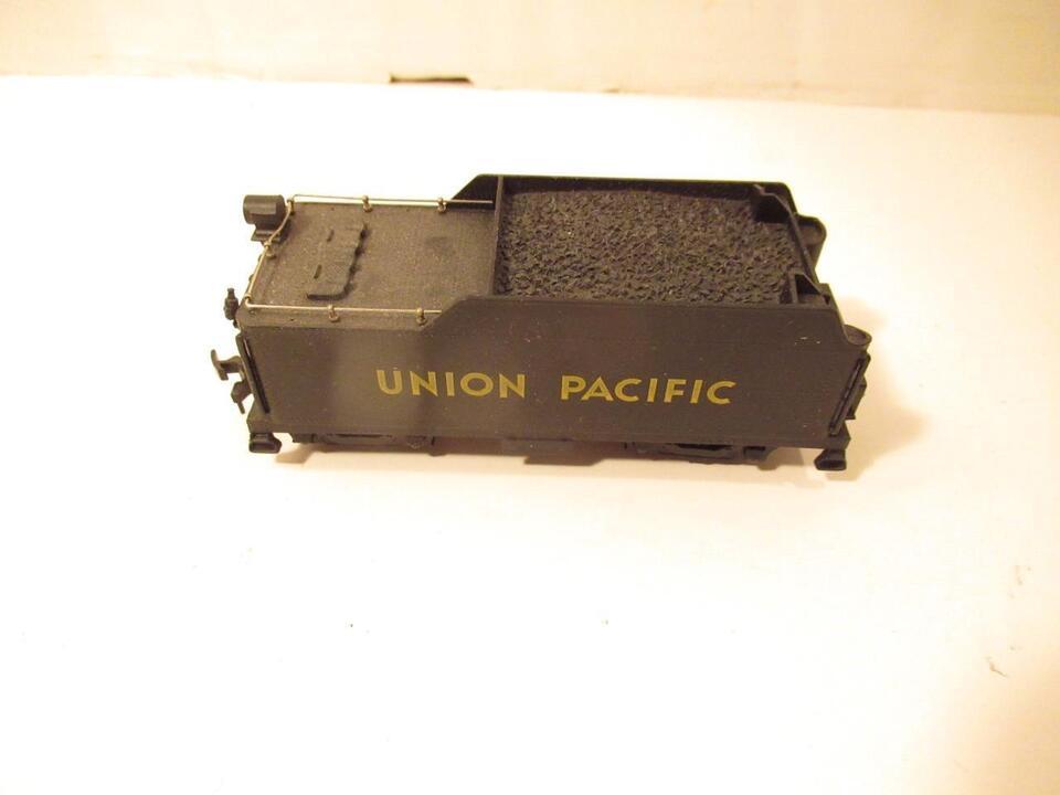 HO TRAINS  VINTAGE BACHMANN UNION PACIFIC TENDER- EXC. - S31SS - $14.20