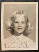 Adorable Blonde Girl B &amp; W Photograph From The 1960&#39;s - £5.22 GBP