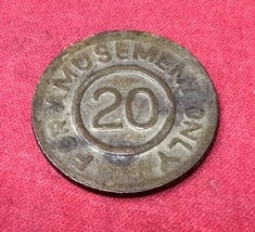 FOR Amusement ONLY 20 Cent NO REFUND NO RETURN VINTAGE ARCADE TOKEN COIN - $6.64