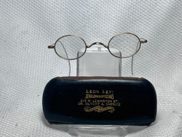 Vtg Oval Lens Glasses In Leon Levi  Dr Shpritz Optometrist Baltimore MD Case - £32.43 GBP