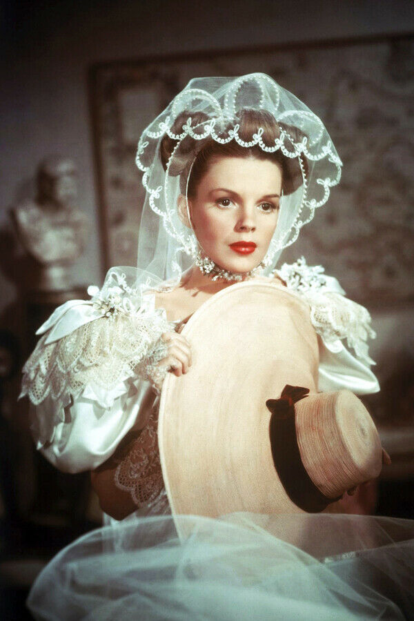 Primary image for Judy Garland in white hat Meet Me In St. Louis 4x6 inch real photograph