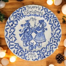 Vintage 1974 Royal Crownford Plate 9&quot; Merry Christmas Blue White Staffordshire - £12.19 GBP